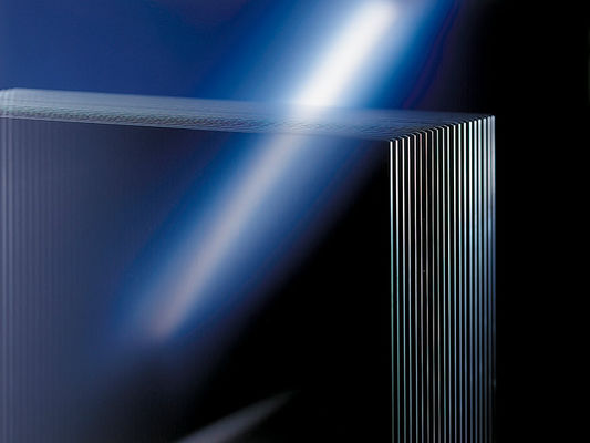 Bon prix 0.55 mm 0,7 mm 1,1 mm Substrate de verre ultra clair plat pour l'affichage en ligne