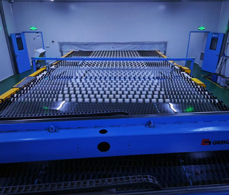 Bon prix Transparence Aluminosilicate Substrate de verre ultra-mince 0,25-2 mm Le choix ultime pour les besoins de transparence en ligne